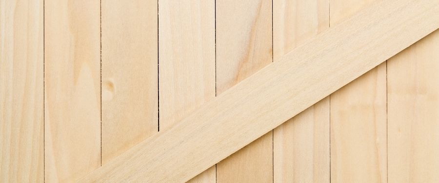 Qué usos tienen las vigas de madera de chopo